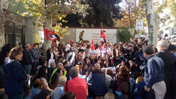 Kadıköy Anadolu proje okula karşı eylemde