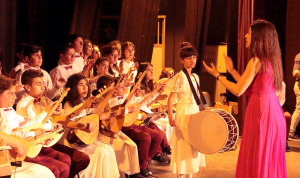 'Köy Orkestrası' öğrencileri, İstanbul'da sahne aldı