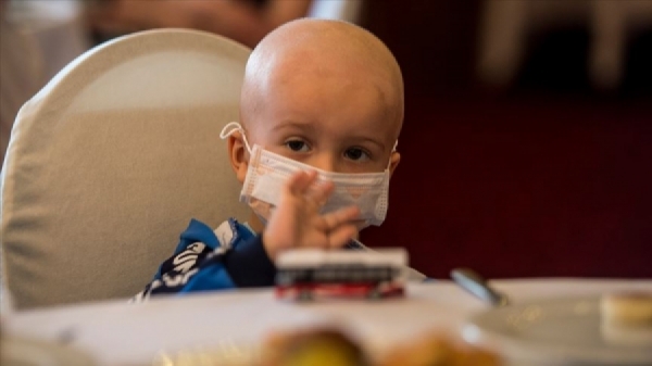 Lösemiyi yenen Muhammed, kanserli çocuklara umut aşılıyor