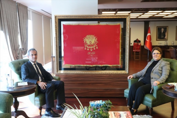 Milli Eğitim Bakanı Özer, Aile ve Sosyal Hizmetler Bakanı Yanık'ı ziyaret etti