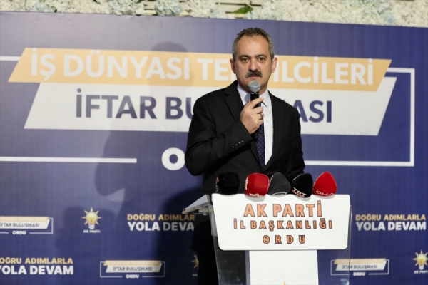 Milli Eğitim Bakanı Özer, 'fındık' projesini anlattı