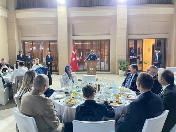 Bakanı Özer, Katar’da öğretmenler ve Türk vatandaşlarla iftarda buluştu