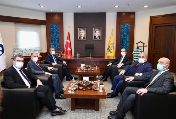 Milli Eğitim Bakanı Özer Konya'da ziyaretlerde bulundu