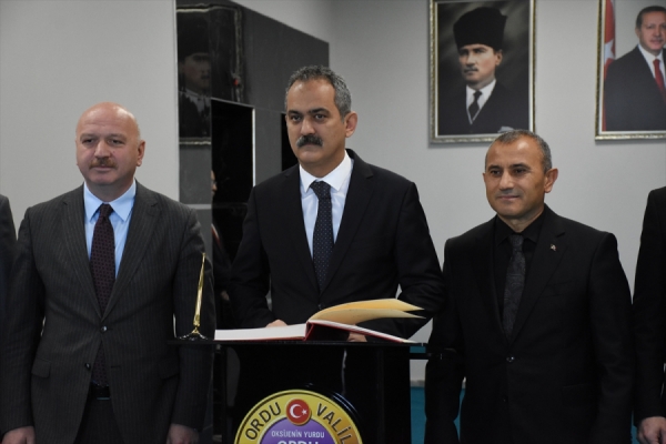 Bakan Özer, milletvekili adayı olduğu Ordu'da 'yapılacak yatırımları' anlattı
