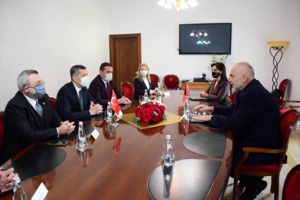 Milli Eğitim Bakanı Selçuk, Arnavutluk Başbakanı Rama ile görüştü