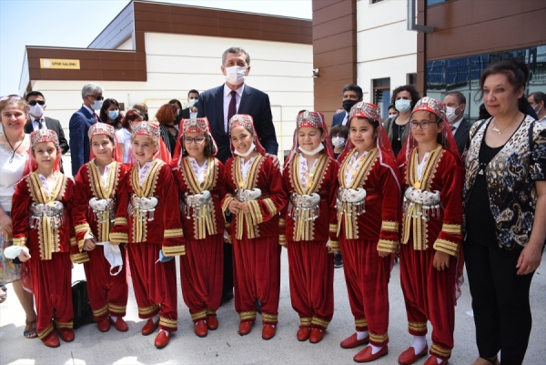 Milli Eğitim Bakanı Selçuk, Bartın'da ziyaretlerde bulundu