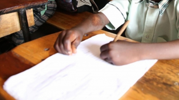 Nijerya'da başörtü tartışması yüzünden 10 okul geçici olarak kapatıldı
