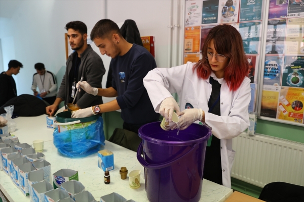 Öğrencilerin atık yağlardan yaptığı sabunların Trakya Üniversitesi birimlerinde kullanılması hedefleniyor
