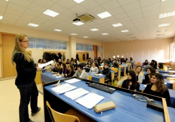 Öğretmen adaylarından ‘mülakat’ protestosu