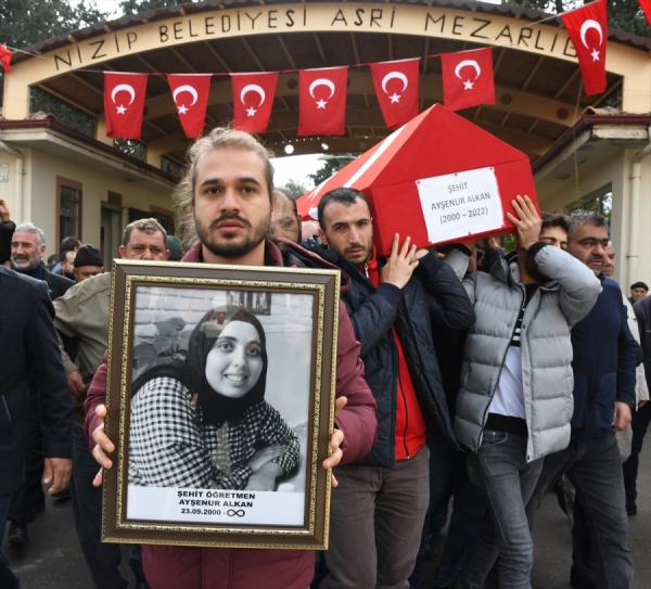 Öğretmenleri, terör saldırısında yaşamını yitiren Ayşenur öğretmeni anlattı