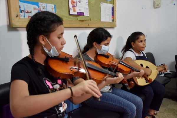Okula devam sorunu 'müzik' ile çözülen öğrenciler müzisyen olmak istiyor