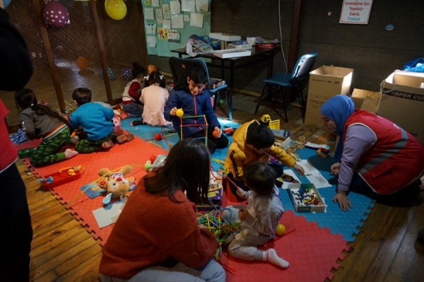 Okullar, depremden etkilenen çocukların ruh sağlığını iyileştiriyor