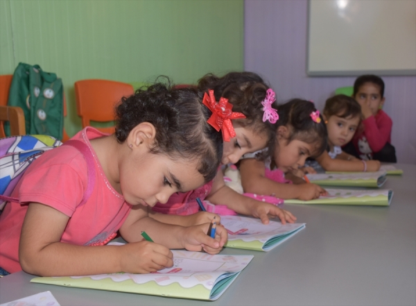 Okullarda 790 bin Suriyeli öğrenci var