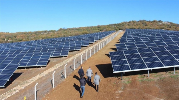 Okulların enerji ihtiyacı 'güneş tarlalarından' karşılanacak