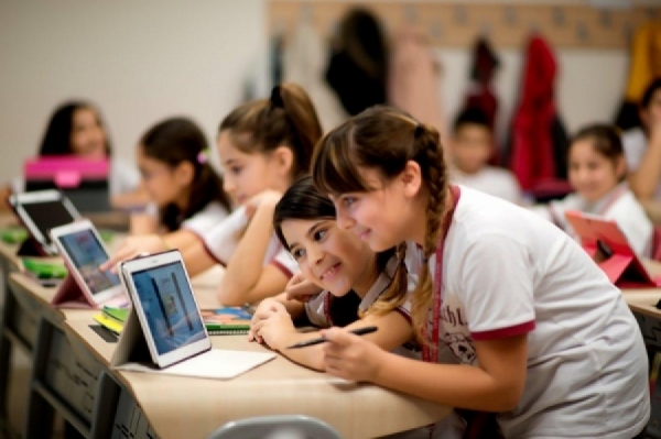 'Sınıfta akıllı cihazların kullanımı akademik başarıyı düşürüyor' uyarısı