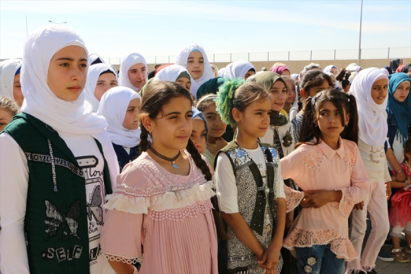 Suriyeli çocuklar için ders zili çalmadı