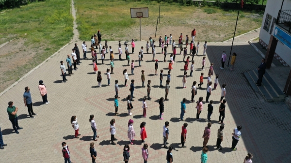 Türkiye, Yunanistan'ın Batı Trakya Türk Azınlığına ait 12 ilkokulu kapatma kararını kınadı