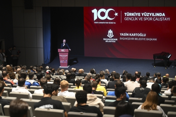 'Türkiye Yüzyılında Gençlik ve Spor Çalıştayı' İstanbul'da başladı