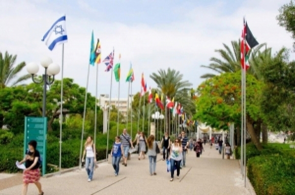 Öğrencilere Üsküp Büyükelçiliği'nden yurtdışı eğitim danışmanlarına karşı uyarı