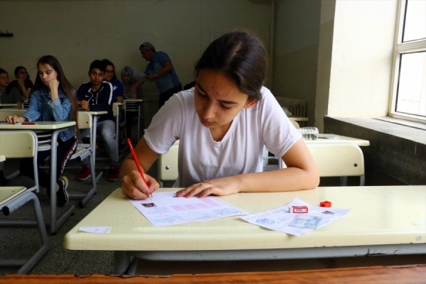 Yüz yüze sınavlar ve okulların açılması: Karar Hıfzıssıhha Kurulları'nda mı?