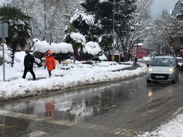 Zonguldak'ta eğitime 2 gün kar arası